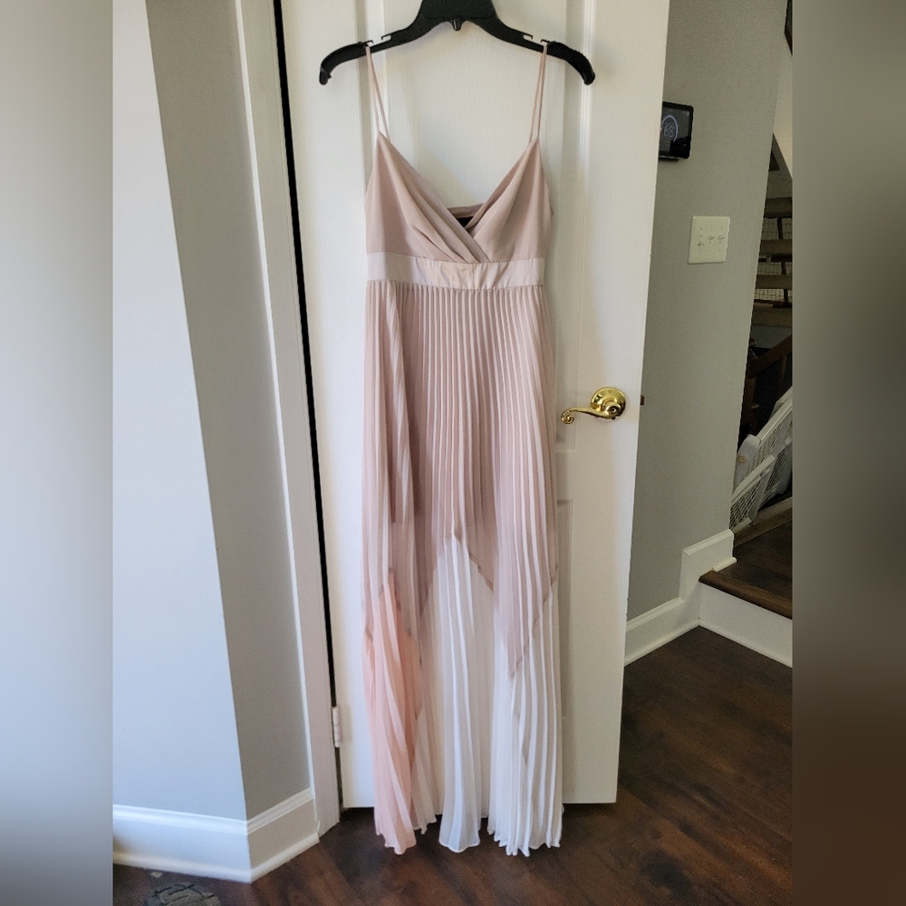 NWT BCBGMaxAzria Evelyne Pleated Colorblock Maxi Dress Size 4 Formal